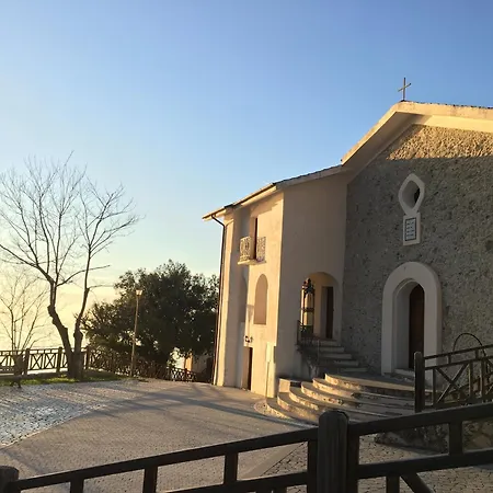 The Old Tower بيت للعطل *